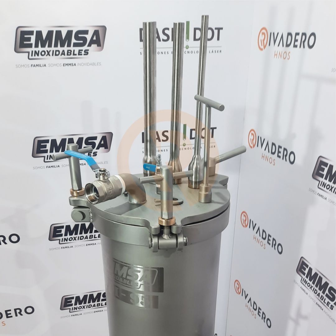 embutidora-neumatica-95lts-304