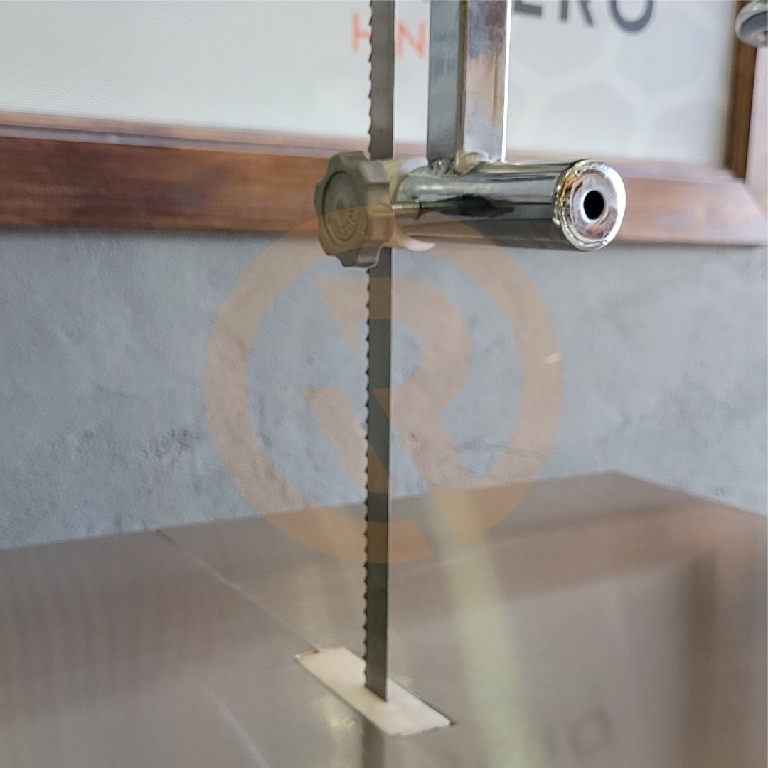 sierra-carnicera-mediana-acero-inox-332